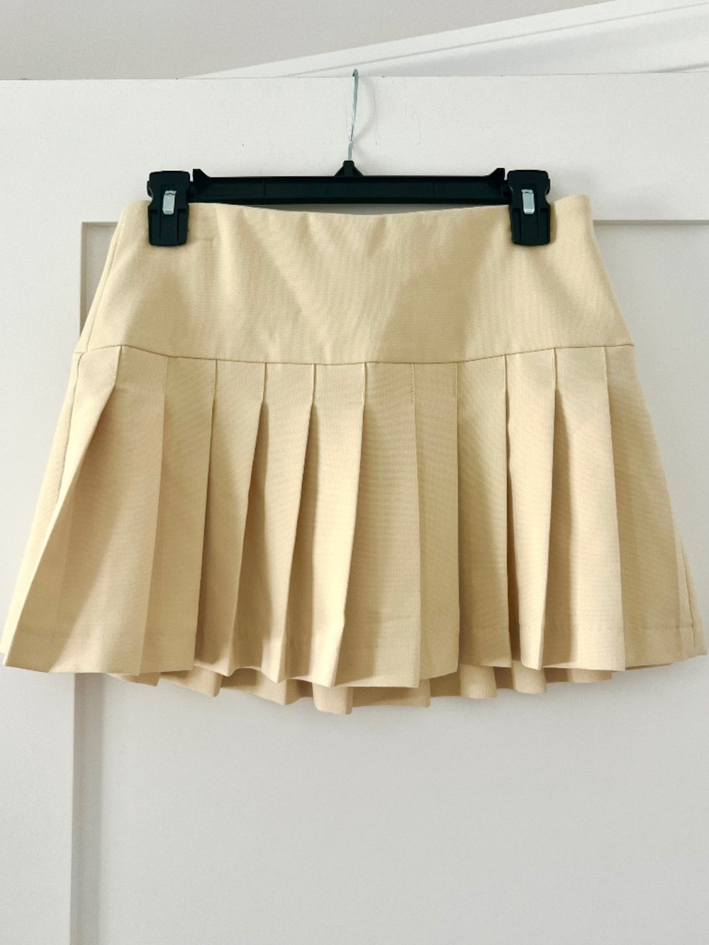 ABERCROMBIE Pleated Sunny Yellow Mini Skort - Size XS